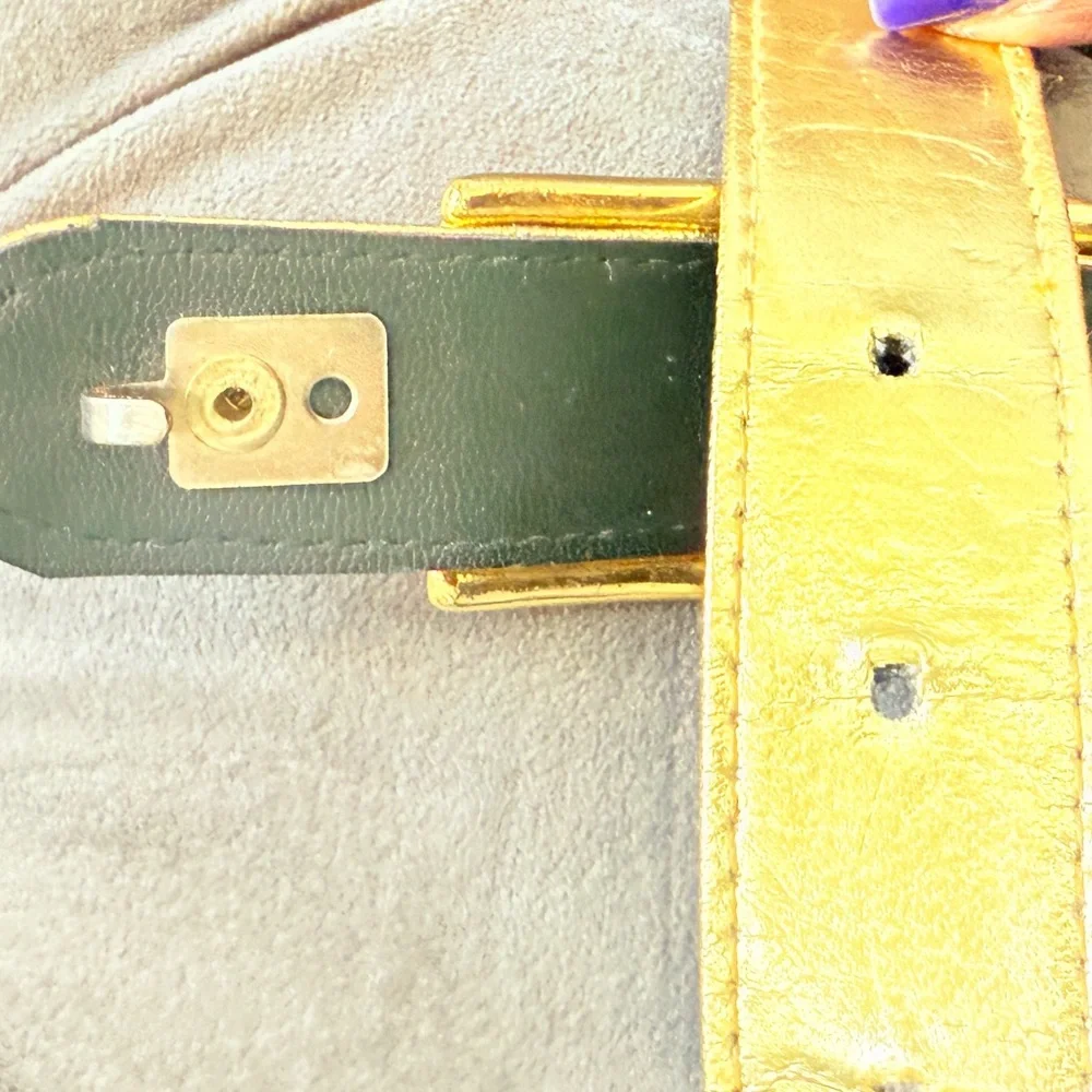 Vintage 1980s Gold Retro Back Clasp Disco Hippie Belt Size Small/Medium 32”L